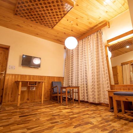 מנאלי Hotel Negi'S Mayflower A Heritage Since 1965 מראה חיצוני תמונה