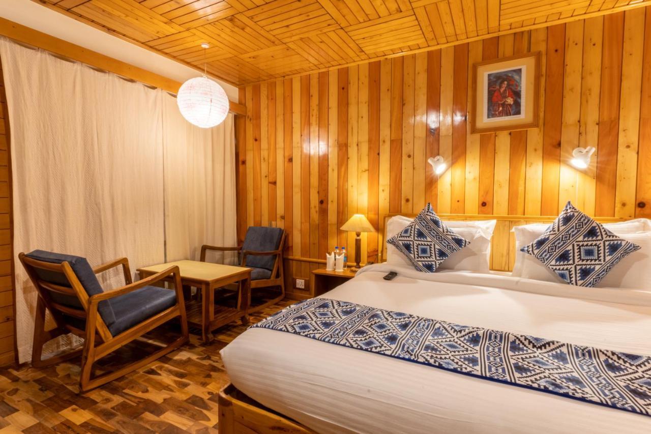 מנאלי Hotel Negi'S Mayflower A Heritage Since 1965 מראה חיצוני תמונה