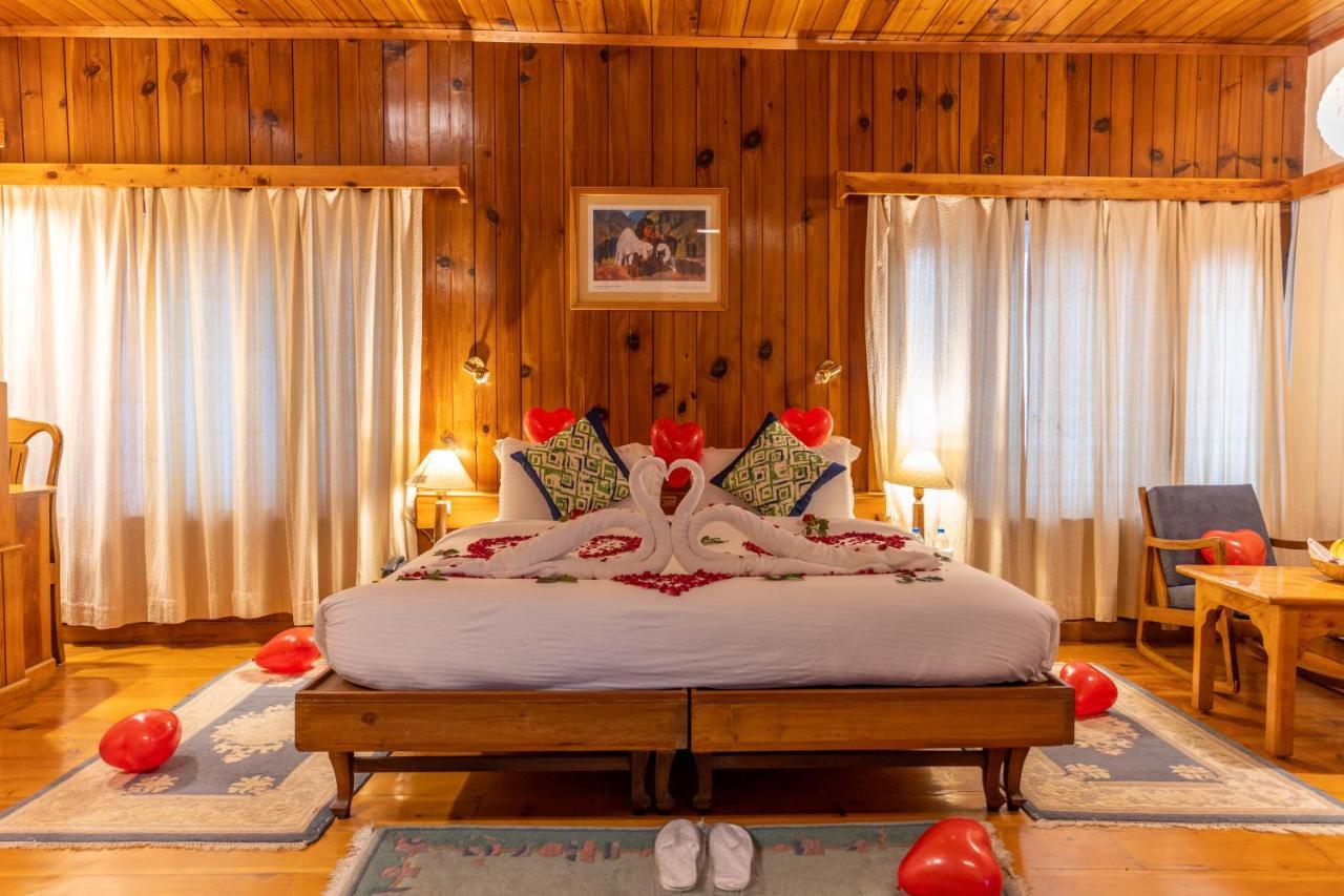 מנאלי Hotel Negi'S Mayflower A Heritage Since 1965 מראה חיצוני תמונה