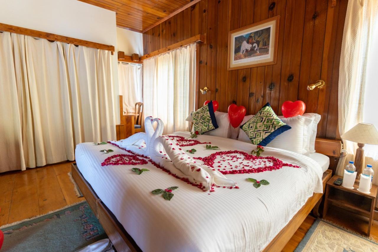 מנאלי Hotel Negi'S Mayflower A Heritage Since 1965 מראה חיצוני תמונה