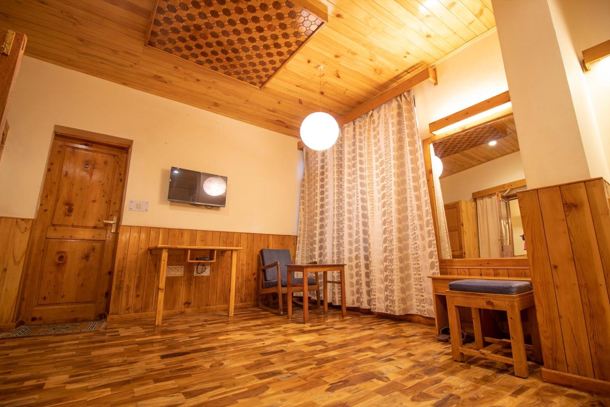 מנאלי Hotel Negi'S Mayflower A Heritage Since 1965 מראה חיצוני תמונה